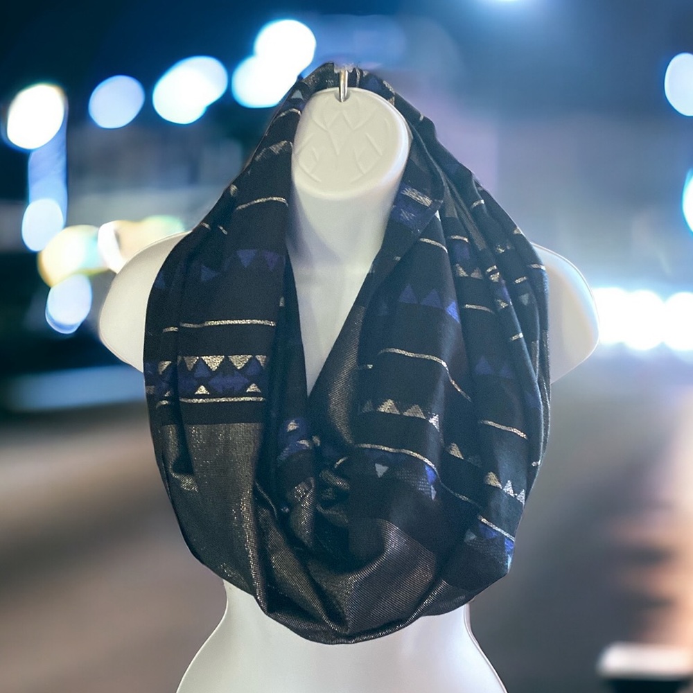 Apt 9 Tube 🧣 Scarf